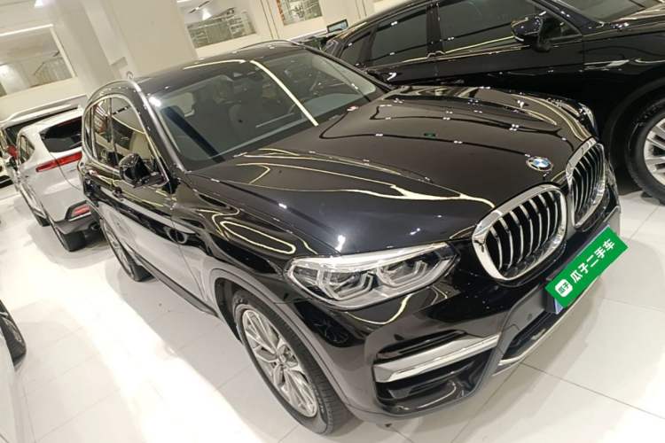 Used BMW X3 2021 Facelift xDrive25i Luxury Package Front Right 45 Deg