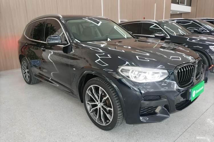 Used BMW X3 2021 xDrive30i Luxury Model with M Sport Package Front Right 45 Deg