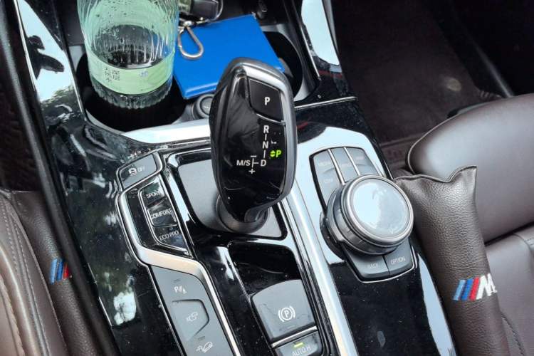 Used BMW X3 2021 xDrive30i Luxury Model with M Sport Package Gear Lever