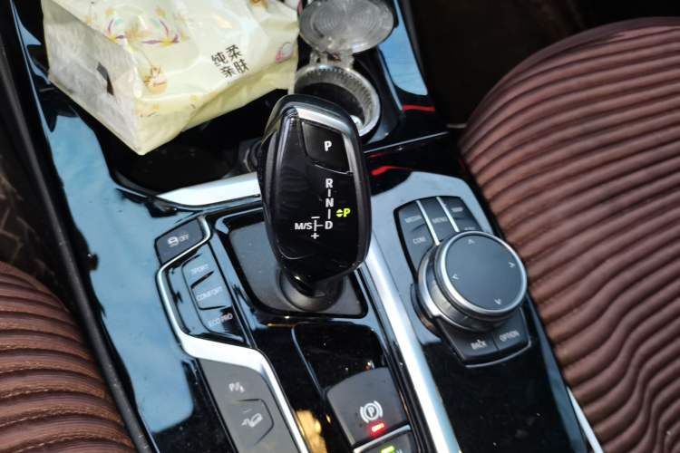 Used BMW X3 2021 xDrive25i Luxury Package Gear Lever