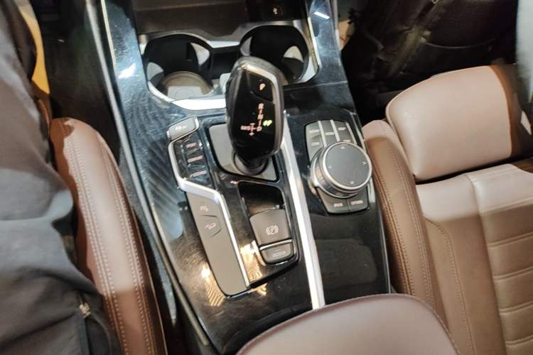 Used BMW X3 2021 Facelift xDrive28i M Sport Package Gear Lever