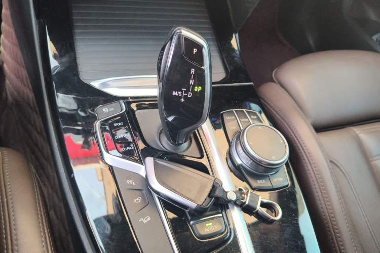 Used BMW X3 2021 xDrive28i Luxury Package Gear Lever