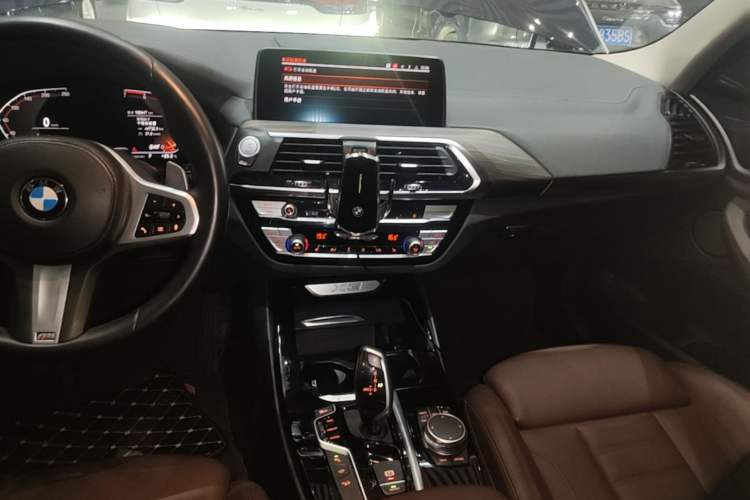 Used BMW X3 2021 xDrive30i Luxury Model with M Sport Package Gear Lever