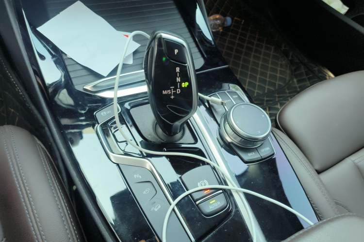 Used BMW X3 2021 xDrive30i Luxury Model with M Sport Package Gear Lever