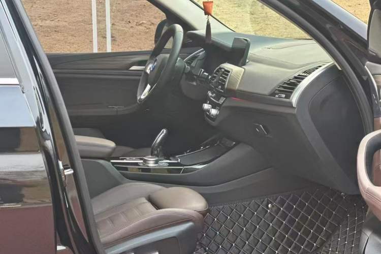 Used BMW X3 2021 Facelift xDrive28i Luxury Package Interior 2