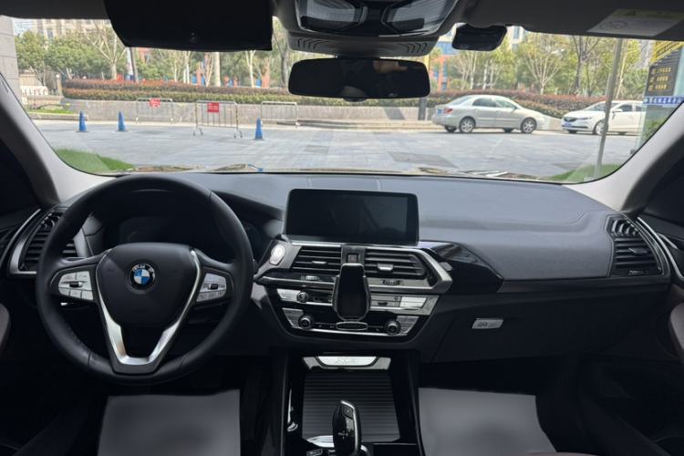 Used BMW X3 2021 xDrive25i Luxury Package Interior 2