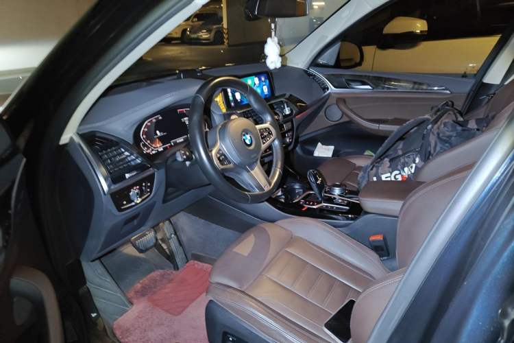 Used BMW X3 2021 Restyled xDrive30i Leading Edition M Sport Package Interior 3