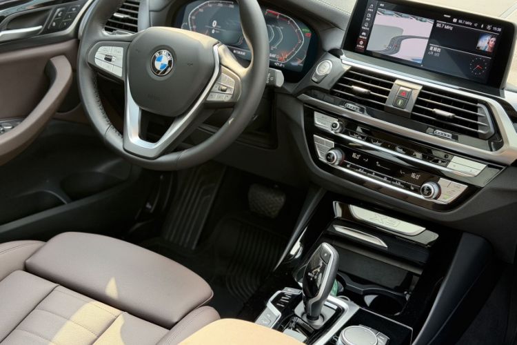 Used BMW X3 2021 Facelift xDrive25i Luxury Package Interior 4