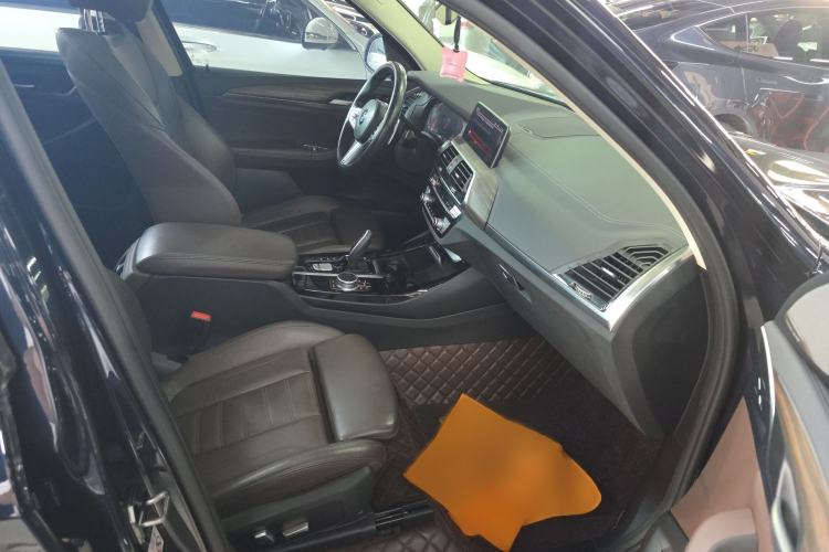 Used BMW X3 2021 Facelift xDrive28i M Sport Package Interior 4