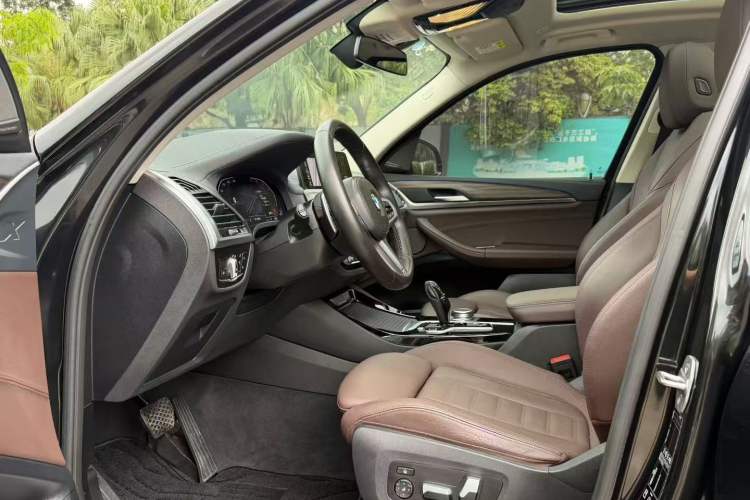 Used BMW X3 2021 xDrive28i M Sport Package Interior 4