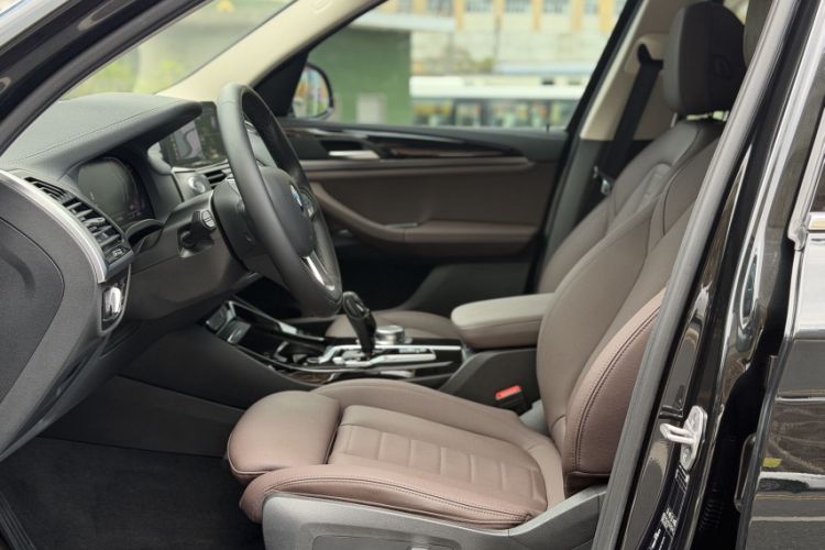 Used BMW X3 2021 Facelift xDrive25i Luxury Package Interior 5