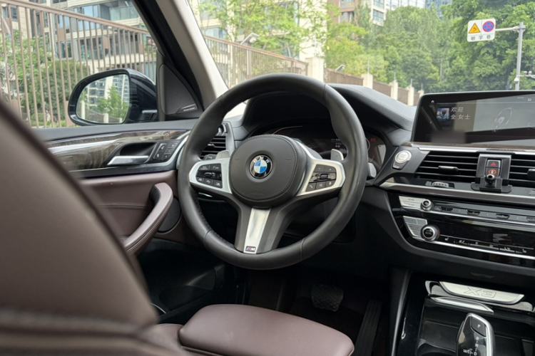Used BMW X3 2021 xDrive30i Luxury Model with M Sport Package Interior 6