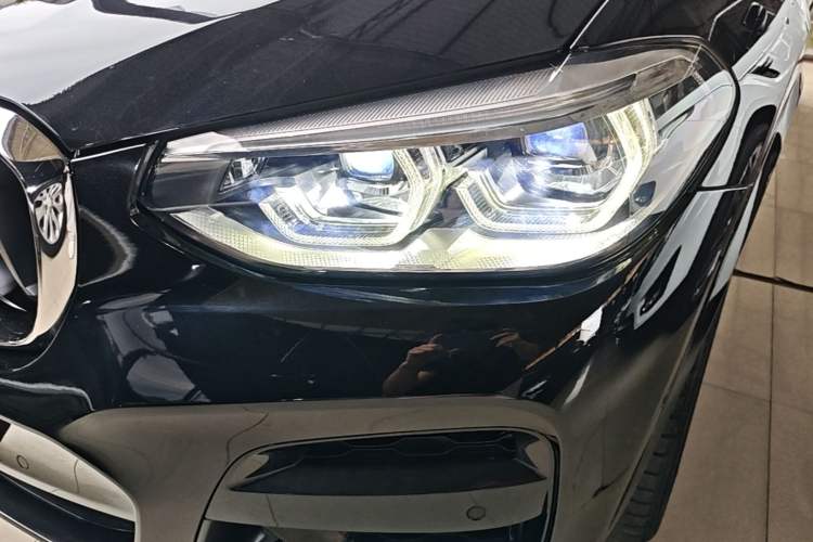 Used BMW X3 2021 xDrive30i Luxury Model with M Sport Package Left Front Headlight