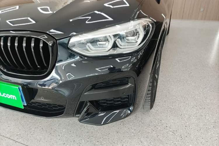 Used BMW X3 2021 xDrive30i Luxury Model with M Sport Package Left Front Headlight