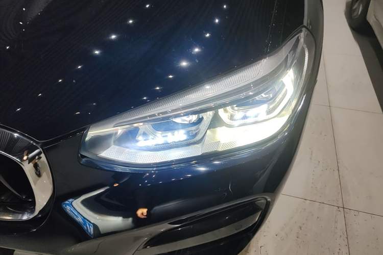 Used BMW X3 2021 xDrive30i Luxury Model with M Sport Package Left Front Headlight
