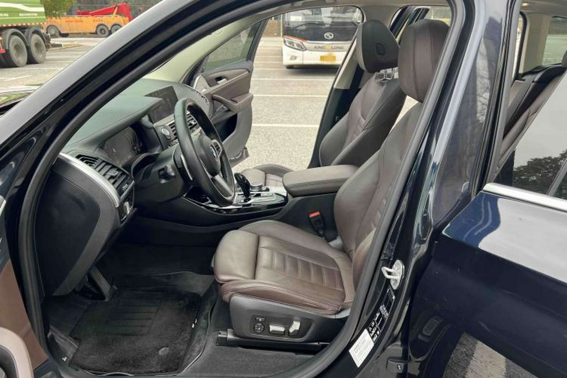 Used BMW X3 2021 Facelift xDrive28i Luxury Package Left Front Seat