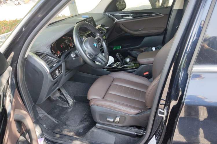 Used BMW X3 2021 Restyled xDrive25i M Sport Package Left Front Seat
