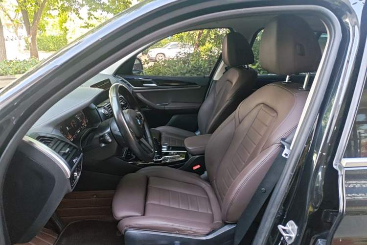 Used BMW X3 2021 xDrive25i Luxury Package Left Front Seat