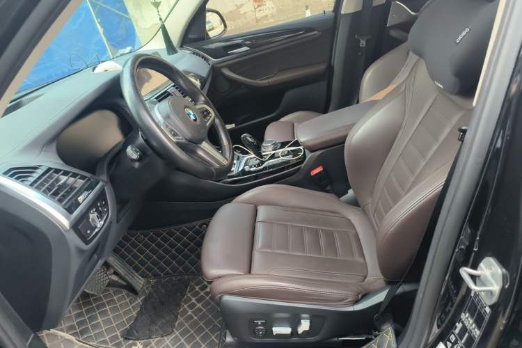 Used BMW X3 2021 xDrive30i Luxury Model with M Sport Package Left Front Seat