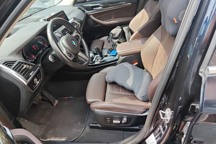 Used BMW X3 2021 xDrive30i Luxury Model with M Sport Package Left Front Seat