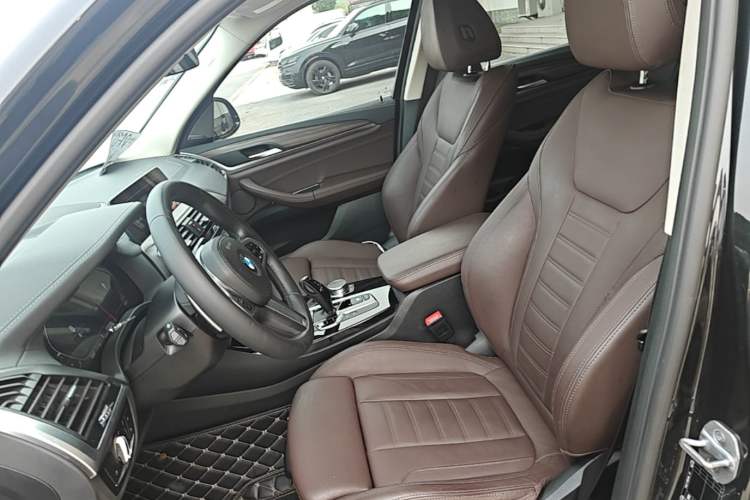 Used BMW X3 2021 xDrive28i M Sport Package Left Front Seat