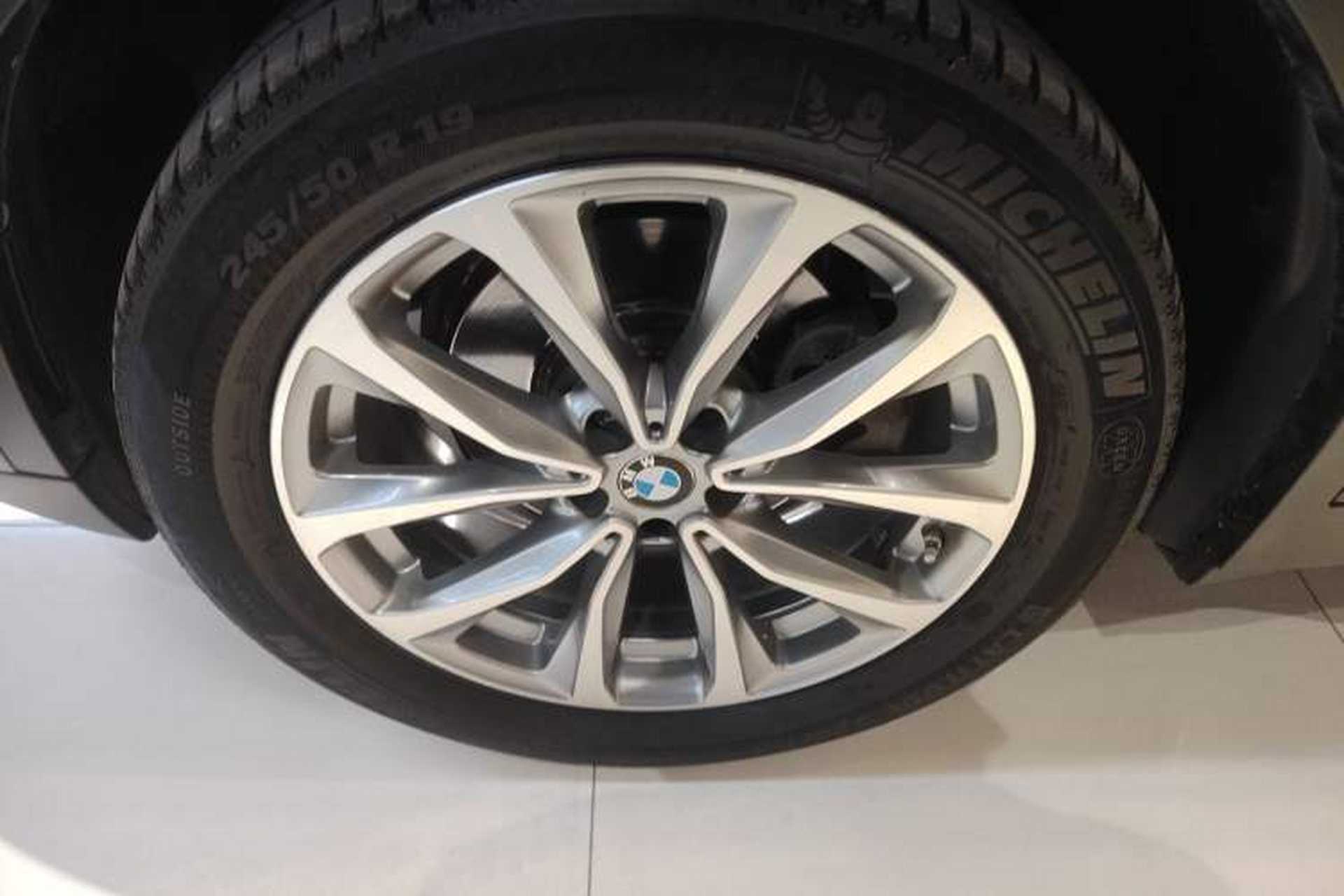 Used BMW X3 2021 xDrive25i Luxury Package Left Front Wheel Hub
