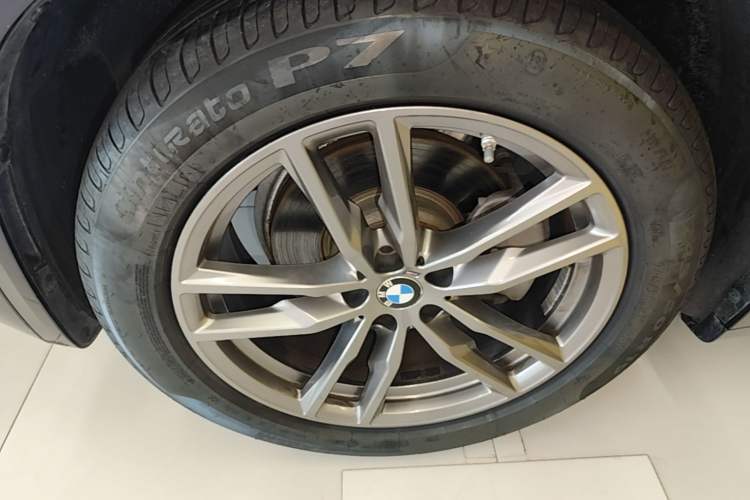 Used BMW X3 2021 xDrive28i M Sport Package Left Front Wheel Hub