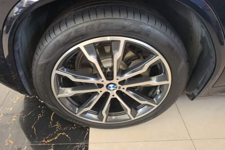 Used BMW X3 2021 Facelift xDrive28i Luxury Package Left Front Wheel Hub
