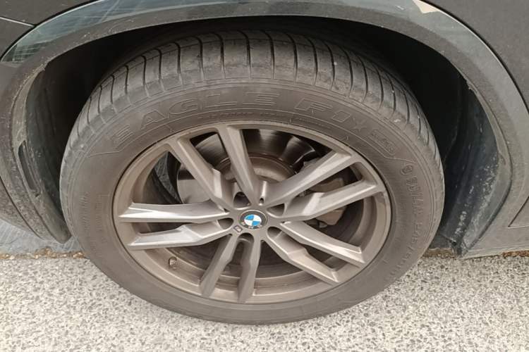 Used BMW X3 2021 xDrive28i M Sport Package Left Front Wheel Hub
