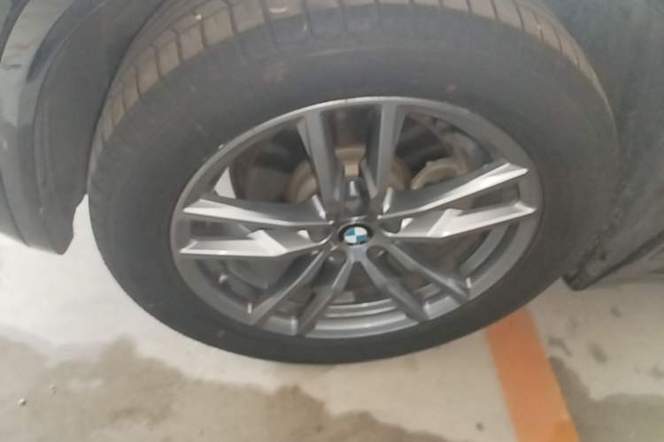 Used BMW X3 2021 xDrive25i M Sport Package Left Front Wheel Hub