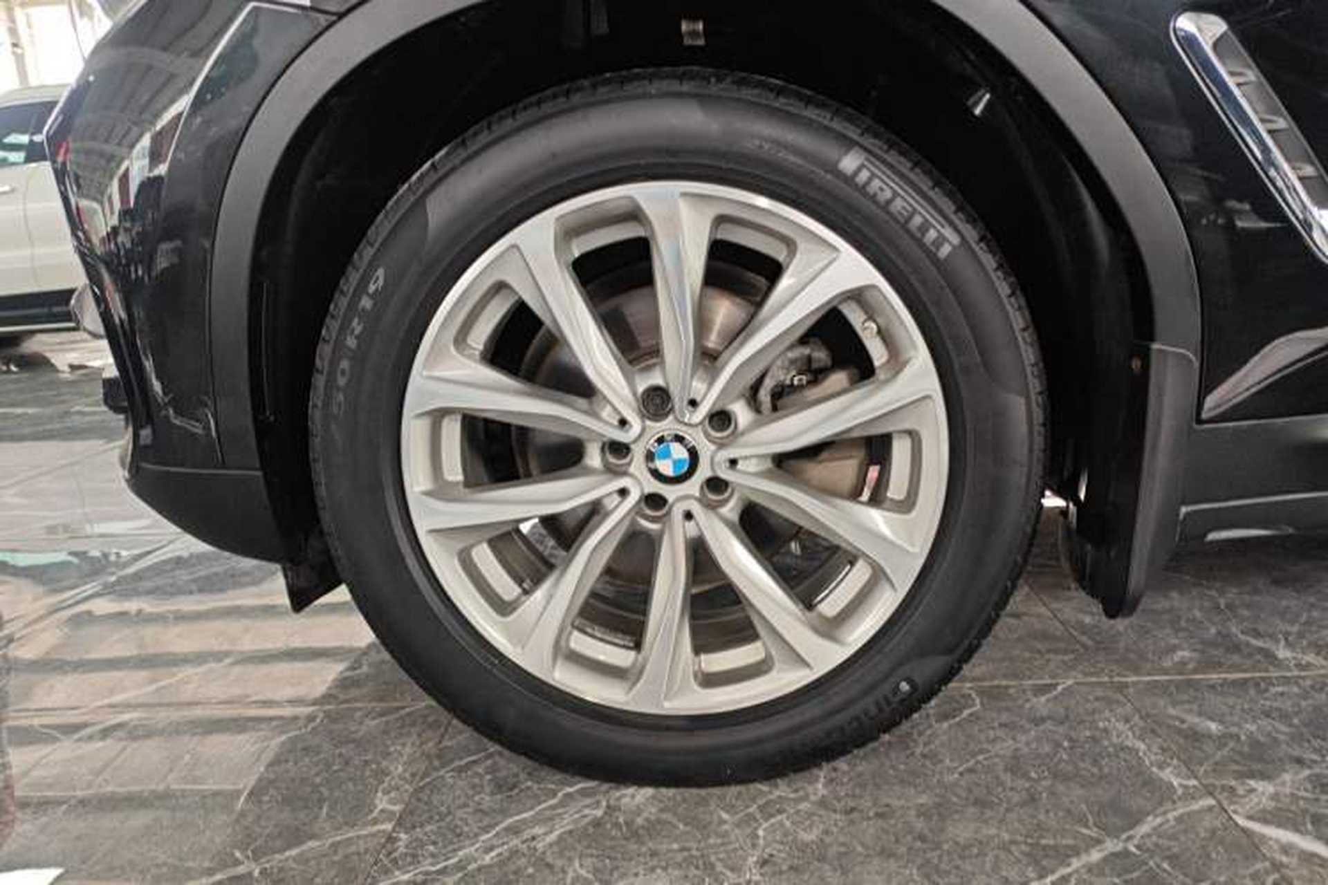 Used BMW X3 2021 xDrive25i Luxury Package Left Front Wheel Hub