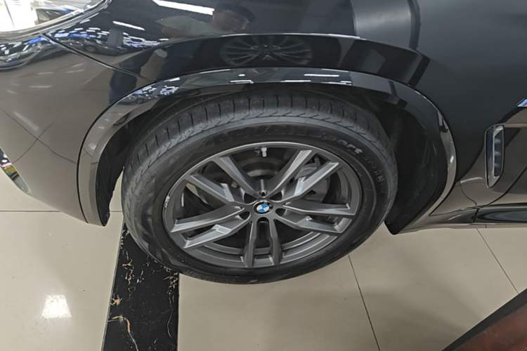 Used BMW X3 2021 xDrive25i M Sport Package Left Front Wheel Hub