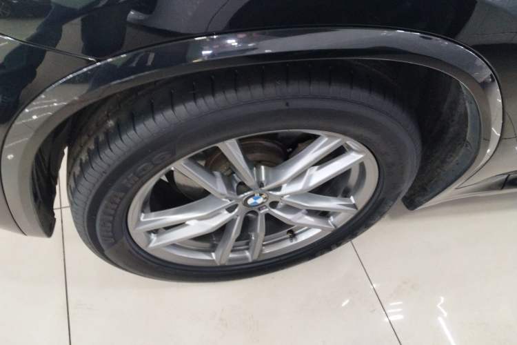 Used BMW X3 2021 Restyled xDrive25i M Sport Package Left Front Wheel Hub