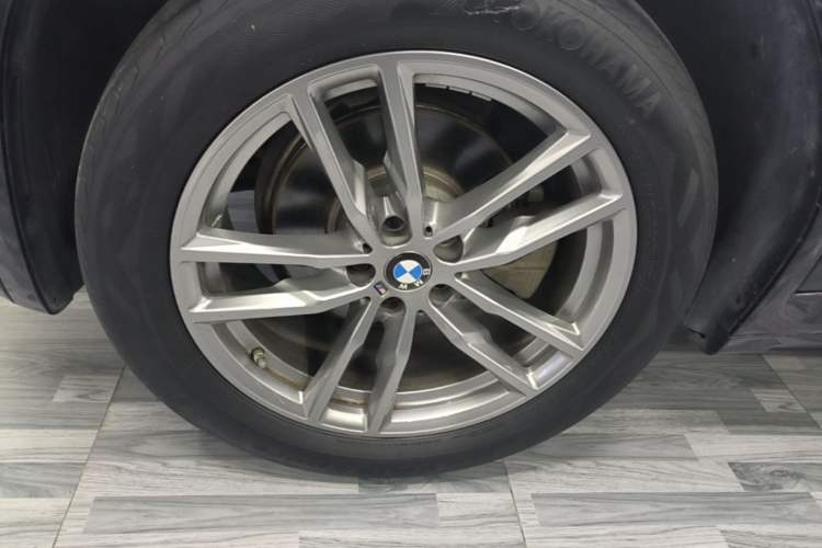 Used BMW X3 2021 xDrive25i M Sport Package Left Front Wheel Hub