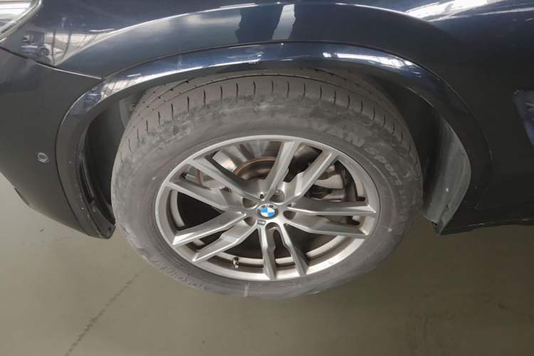 Used BMW X3 2021 xDrive28i M Sport Package Left Front Wheel Hub