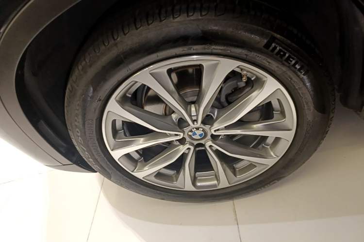Used BMW X3 2021 Facelift xDrive25i Luxury Package Left Front Wheel Hub