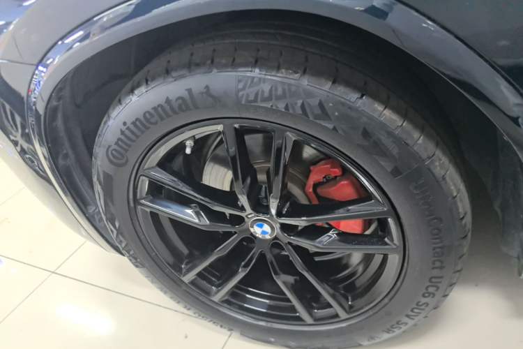 Used BMW X3 2021 Restyled xDrive25i M Sport Package Left Front Wheel Hub