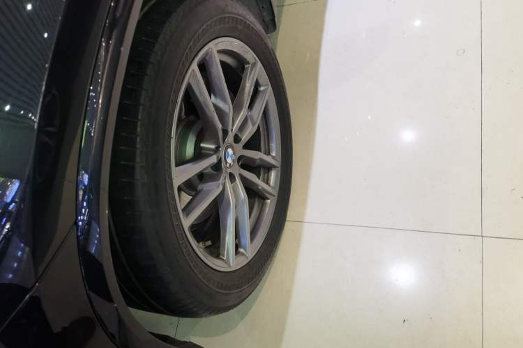 Used BMW X3 2021 xDrive28i M Sport Package Left Front Wheel Hub
