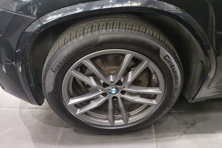 Used BMW X3 2021 xDrive28i M Sport Package Left Front Wheel Hub