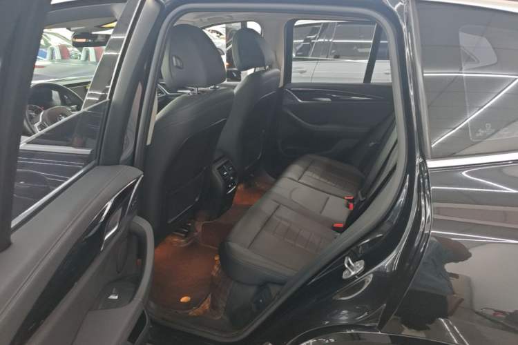 Used BMW X3 2021 Facelift xDrive25i Luxury Package Left Rear Seat