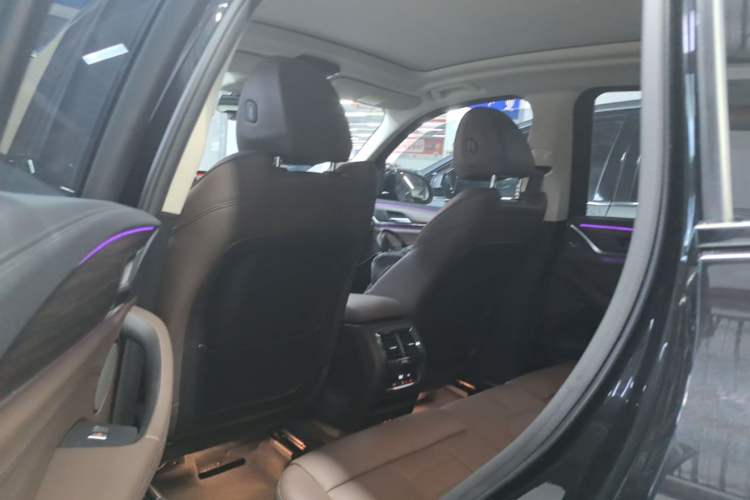 Used BMW X3 2021 xDrive28i M Sport Package Left Rear Seat