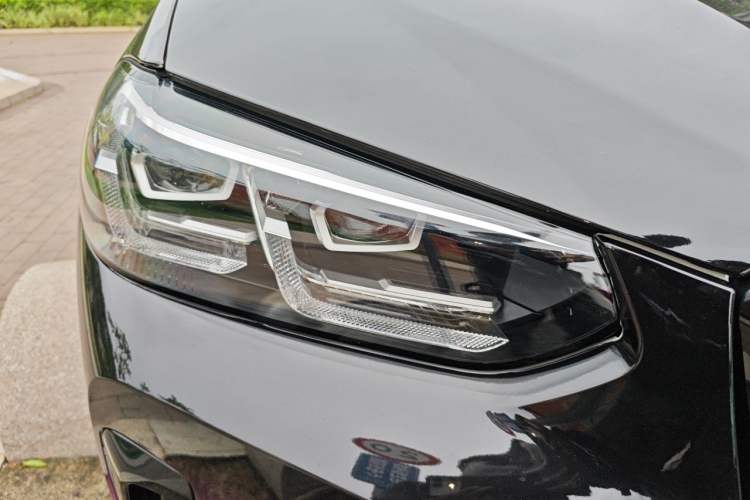 Used BMW X3 2021 Restyled xDrive30i Leading Edition M Sport Package Right Front Headlight