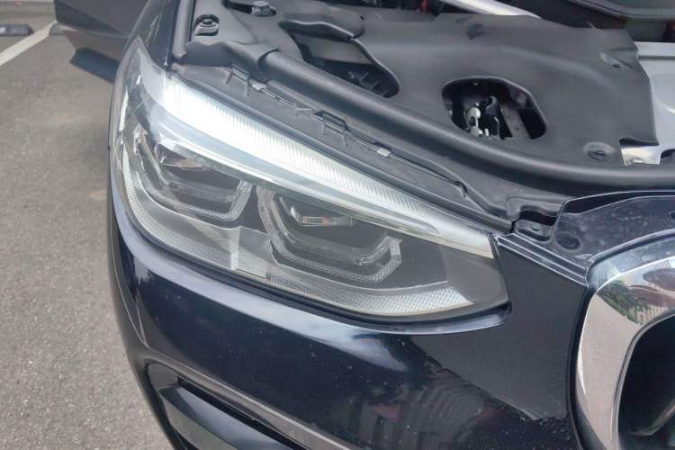 Used BMW X3 2021 xDrive30i Luxury Model with M Sport Package Right Front Headlight
