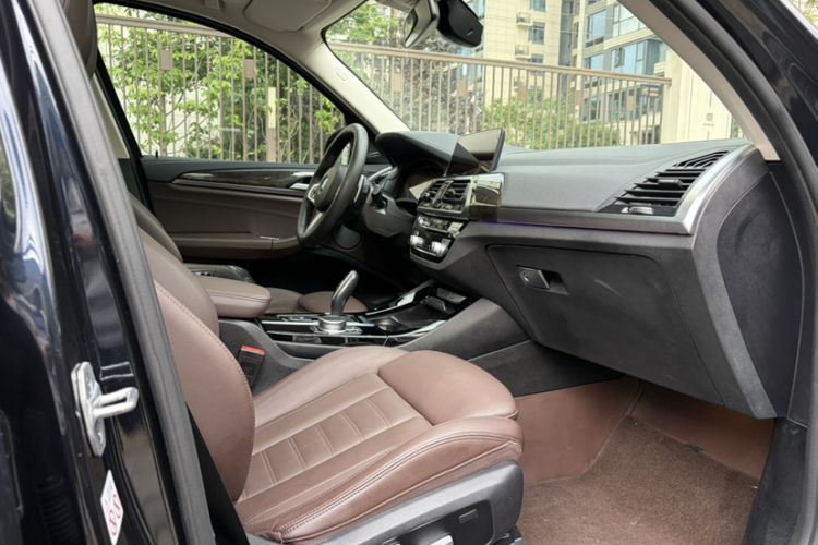 Used BMW X3 2021 xDrive30i Luxury Model with M Sport Package Right Front Seat
