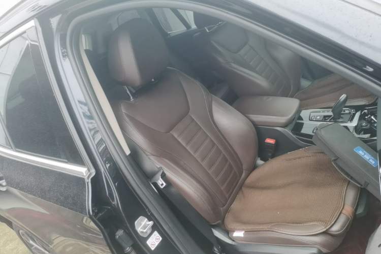 Used BMW X3 2021 xDrive30i Luxury Model with M Sport Package Right Front Seat