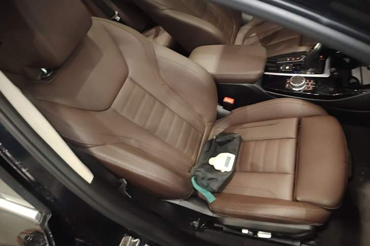 Used BMW X3 2021 Restyled xDrive30i Leading Edition M Sport Package Right Front Seat