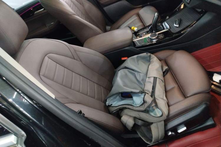 Used BMW X3 2021 Restyled xDrive25i M Sport Package Right Front Seat