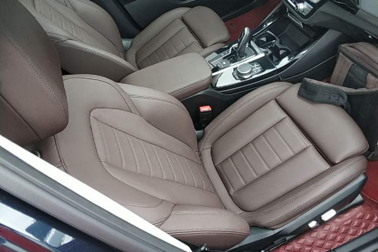 Used BMW X3 2021 Restyled xDrive25i M Sport Package Right Front Seat