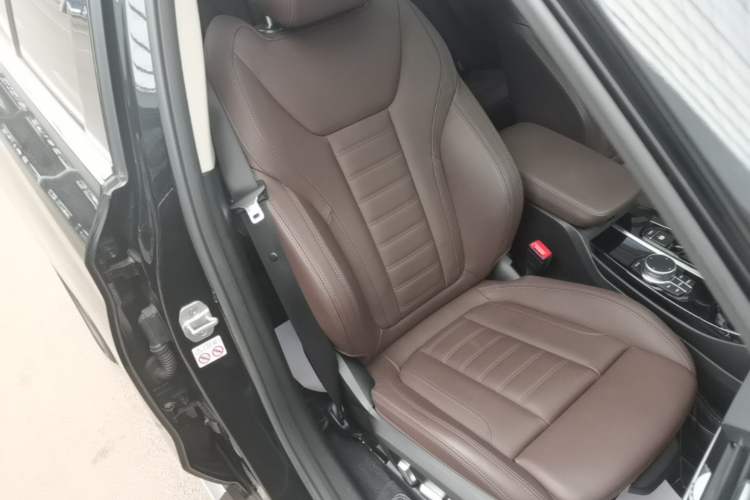 Used BMW X3 2021 xDrive28i Luxury Package Right Front Seat