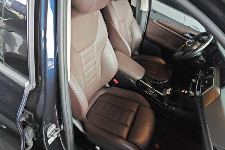 Used BMW X3 2021 xDrive28i M Sport Package Right Front Seat